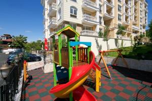 Ο χώρος παιχνιδιού για παιδιά στο Apartment Alex Sveti Vlas