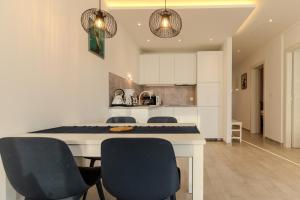 Kuchyňa alebo kuchynka v ubytovaní Apartman Polje