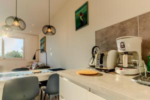 Kuchyňa alebo kuchynka v ubytovaní Apartman Polje