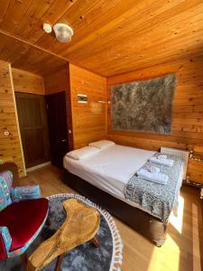Postel nebo postele na pokoji v ubytování Ayder Paradise Otel