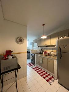 Köök või kööginurk majutusasutuses Apartamento Aconchegante na Zona Sul, Botafogo Rj