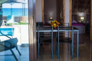 Fotografie z fotogalerie ubytování Fanis seafront apartments v destinaci Agios Gordios