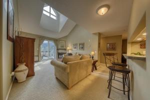 Billede fra billedgalleriet på The Peaks 3 Bedroom Mountain View Condo i Radium Hot Springs