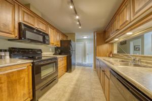 Billede fra billedgalleriet på The Peaks 3 Bedroom Mountain View Condo i Radium Hot Springs