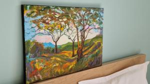 Lac Plage et Ville 95 m2 a 100m du lac, 3 chambres, parking客房内的一张或多张床位