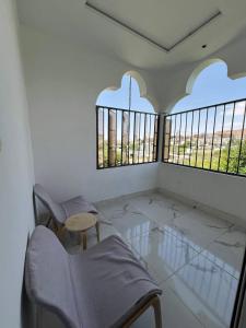 Area tempat duduk di فيلا اورنيلا