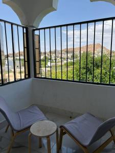 Balkon atau teras di فيلا اورنيلا