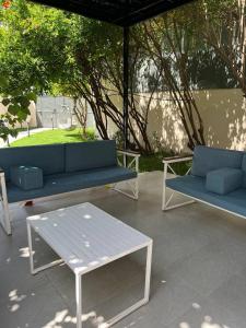 Area tempat duduk di فيلا اورنيلا
