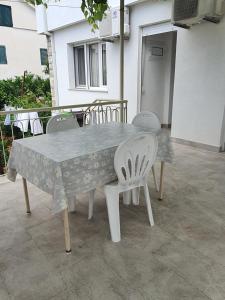 Balkón nebo terasa v ubytování Kod Nade