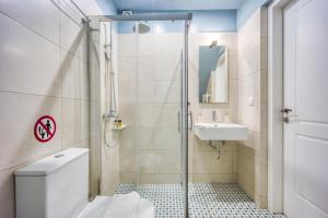 Kúpeľňa v ubytovaní Bentzi...Boutique Apartment 1, Classic Double with kitchenette, 2 Guests