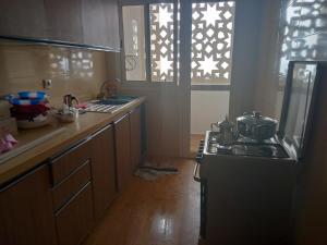 Bel appart 3p vue sur mer廚房或簡易廚房