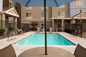 The swimming pool at or close to TownePlace Suites Sacramento Cal Expo