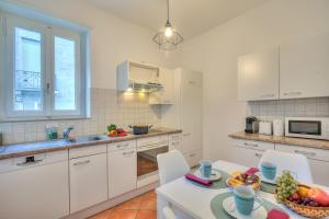 Dapur atau dapur kecil di Bellinzona In Centro - Happy Rentals