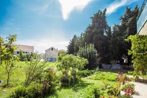 Zahrada ubytování Apartments Grubisin