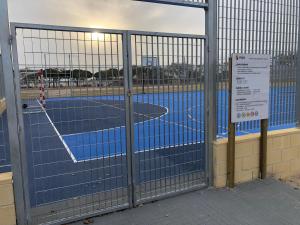 Tenis lub squash w obiekcie Apartamento junto al mar Los Marineros con acceso independiente por terraza lub w pobliżu