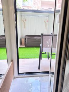 Posezení v ubytování Jacuzzi Experience by perfect-living Ιωάννινα