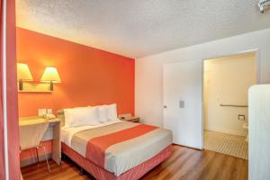 Motel 6-Stockton, CA - North