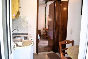 Koupelna v ubytování Kostas studios + 37 fotografií