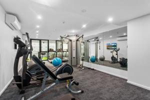 Gallery image of Central 2-Bed with Gym, BBQ & Stunning Views in Canberra