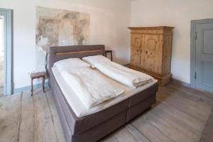 Gallery image of Schloss Schönberg in Wenzenbach +30 photos