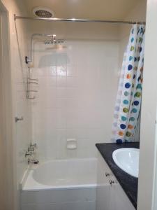 Gallery image of Shamrock Apartment 9 - Mount Hotham in Mount Hotham +4 photos