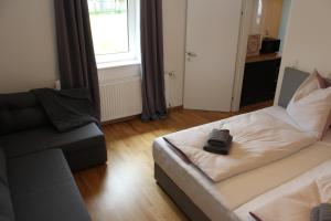 Posezení v ubytování Gemütliches Häuschen in Trofaiach + 7 fotografií