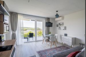 Posedenie v ubytovaní Akvarell Apartmanház