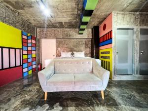 Posezení v ubytování D522 Hostel at Kiener Hills - Near Cebu Airport