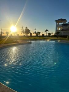 Swimmingpoolen hos eller tæt på résidence ASILAH BERALMAR