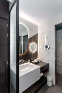 Koupelna v ubytování Hyatt Centric Jumeirah Dubai