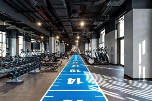 Fitness centrum a/nebo fitness zařízení v ubytování Hyatt Centric Jumeirah Dubai