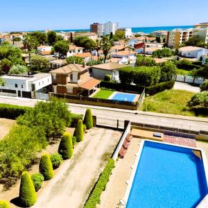 Bazén v ubytování TheHavenEscape Penthouse Pool & Sea View near Barcelona nebo v jeho okolí