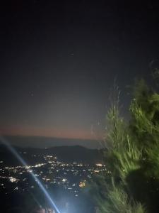 Foto dalla galleria di Pinggan glamping ground a Gretek Altre 23 foto