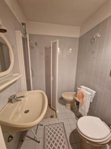 Koupelna v ubytování Albergo Ristorante "Al Sole"