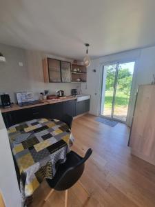 Kuchyň nebo kuchyňský kout v ubytování Evene's home