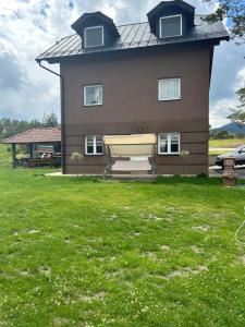 Garður fyrir utan Apartman Pineta