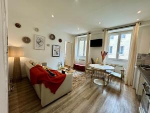 TV a/nebo společenská místnost v ubytování Suite Tango - Check in h24 - Wifi