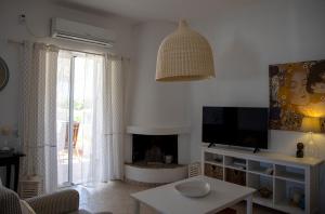 Φωτογραφία από το άλμπουμ του Veloudi's Apartment 1 στο Αγκίστρι Πόλη