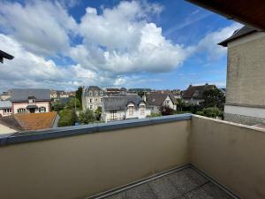 Μπαλκόνι ή βεράντα στο Persea YourHostHelper