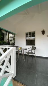 Ban công/sân hiên tại PURU AT JANTHIEL 8C - with pool, outdoor lounge and close to the beach