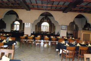 Hotel Taddart餐厅或其他用餐的地方