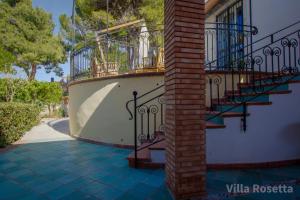 Fotografia z galérie ubytovania VILLA ROSETTA ampi spazi esterni WIFI FREE v destinácii Trabia