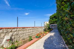 Fotografia z galérie ubytovania VILLA ROSETTA ampi spazi esterni WIFI FREE v destinácii Trabia