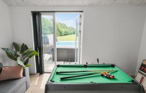Tavolo di biliardo di Awesome Home In Haderslev With Sauna
