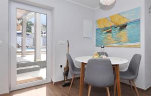 Φωτογραφία από το άλμπουμ του Stunning Home In Bast σε Bast