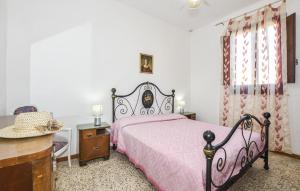 Postel nebo postele na pokoji v ubytování Pet Friendly Home In Ispica With Wifi