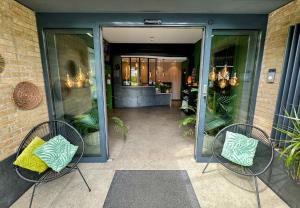 Istumisnurk majutusasutuses Hôtel L'Amandier