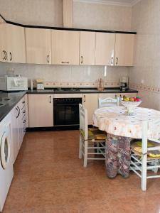 Kuchyň nebo kuchyňský kout v ubytování Vivienda rural Los Iberos M&M, + 9 fotografií