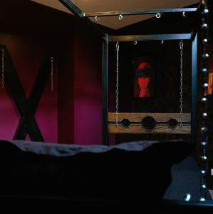 Fotografie z fotogalerie ubytování Love Room Une Pause à Deux - Jacuzzi - Chambre Secrète v destinaci Château-Landon