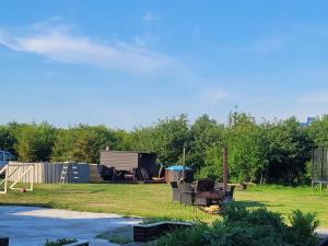 Photo de la galerie de l'établissement Apartamentai su dziakuzi, à Klaipėda 9 autres photos